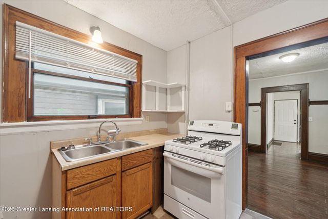 217 N Butler Boulevard, Lansing, MI 48915