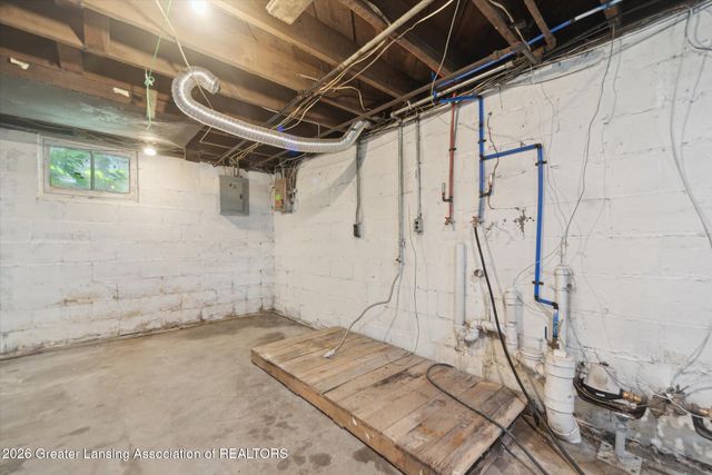 217 N Butler Boulevard, Lansing, MI 48915
