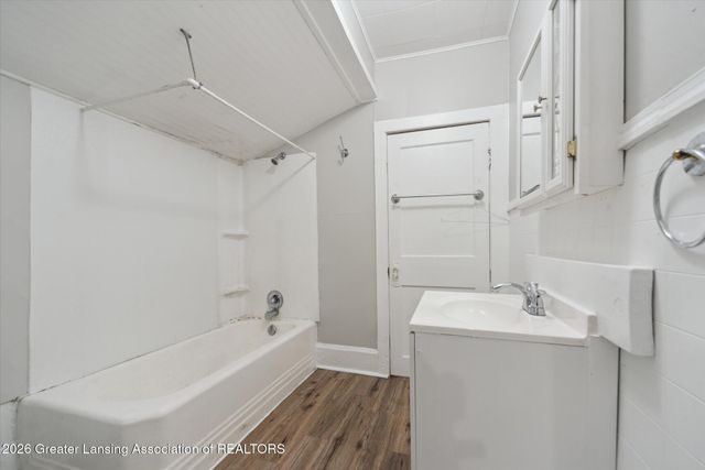 217 N Butler Boulevard, Lansing, MI 48915