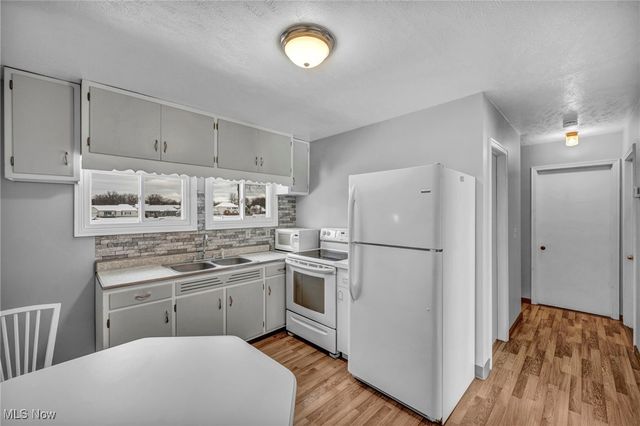 38271 Hurricane Drive, Willoughby, OH 44094