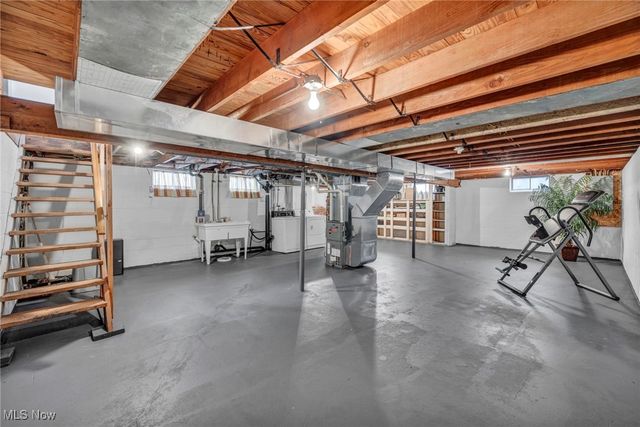 38271 Hurricane Drive, Willoughby, OH 44094