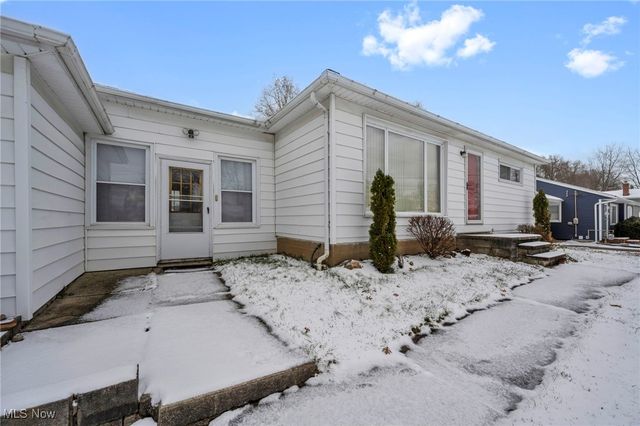 38271 Hurricane Drive, Willoughby, OH 44094