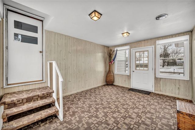 38271 Hurricane Drive, Willoughby, OH 44094