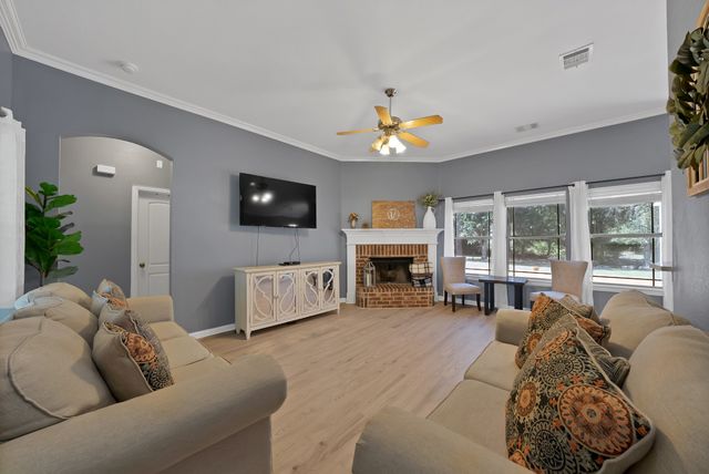 133 Miramar Circle, Weatherford, TX 76085