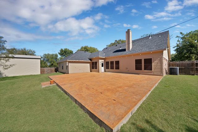 133 Miramar Circle, Weatherford, TX 76085