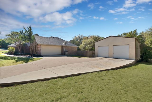 133 Miramar Circle, Weatherford, TX 76085
