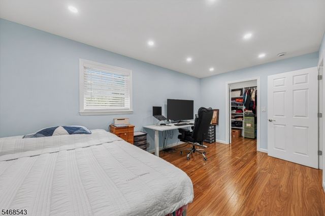 313 SUTTONS LANE, Edison Twp., NJ 08817