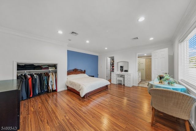 313 SUTTONS LANE, Edison Twp., NJ 08817