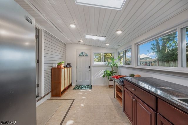 313 SUTTONS LANE, Edison Twp., NJ 08817