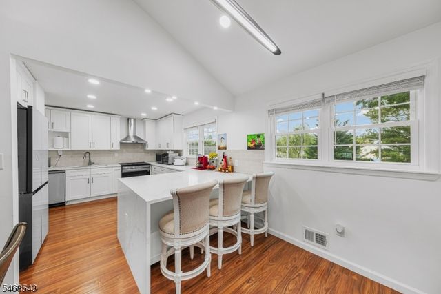 313 SUTTONS LANE, Edison Twp., NJ 08817