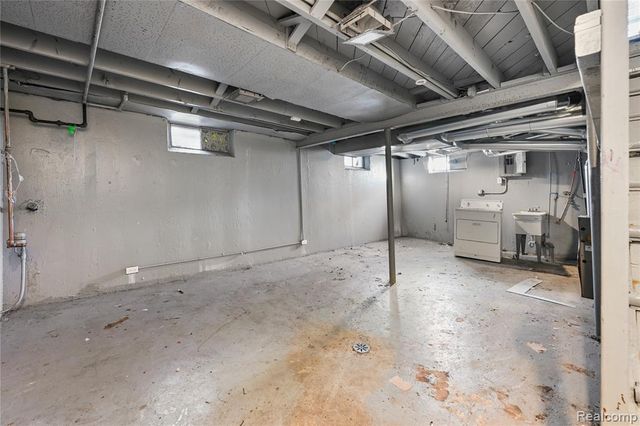 9152 Mansfield Street, Detroit, MI 48228