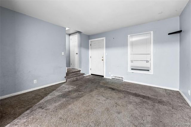 9152 Mansfield Street, Detroit, MI 48228