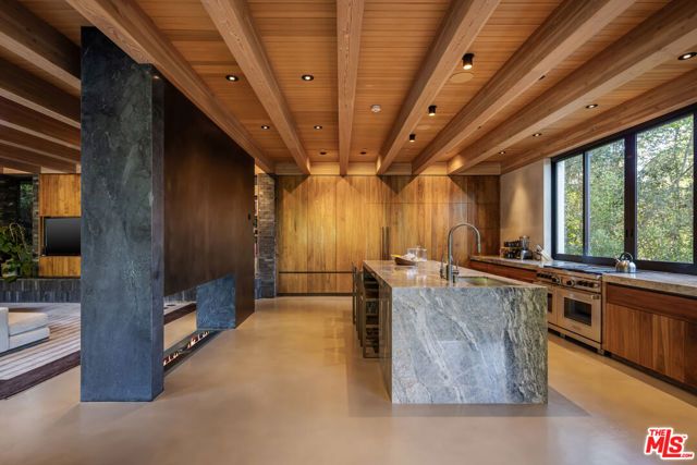 9551 Oak Pass Road, Beverly Hills, CA 90210