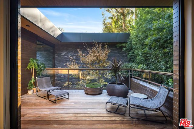 9551 Oak Pass Road, Beverly Hills, CA 90210