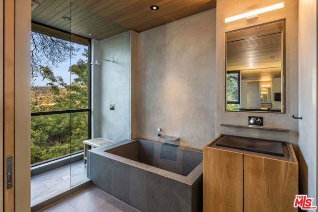 9551 Oak Pass Road, Beverly Hills, CA 90210