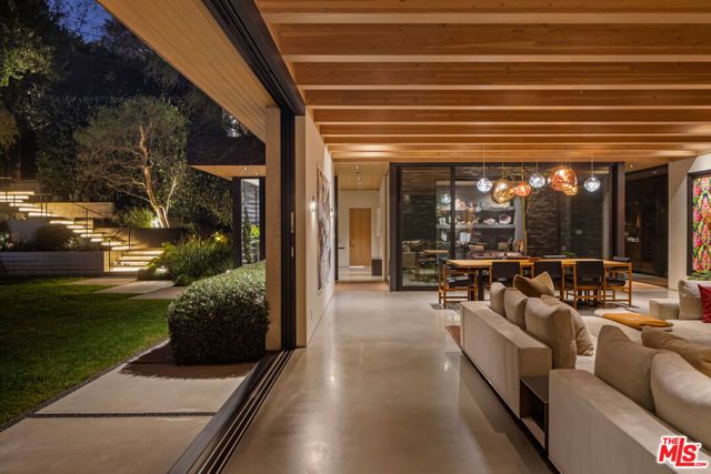 9551 Oak Pass Road, Beverly Hills, CA 90210