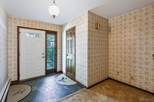 702 Ridge Road, Lewiston, NY 14092