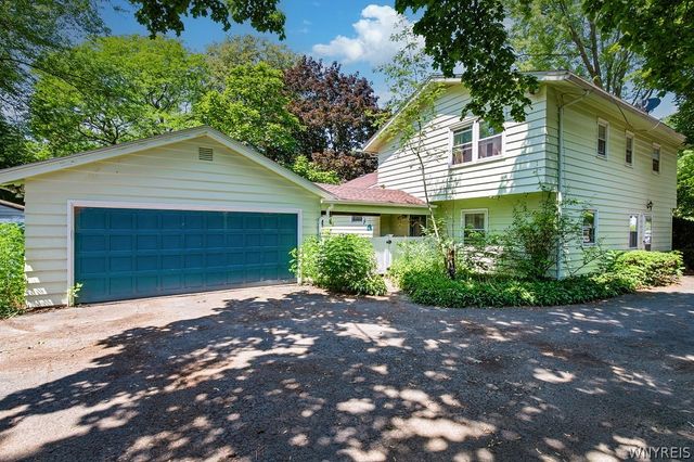 702 Ridge Road, Lewiston, NY 14092