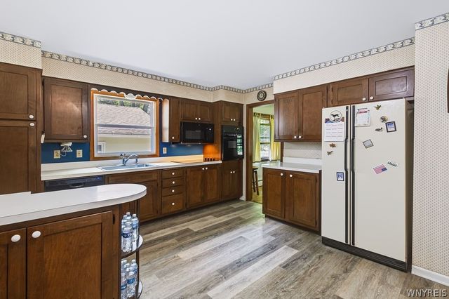 702 Ridge Road, Lewiston, NY 14092