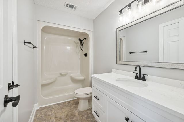 425 Tuckers Gap Rd, Lebanon, TN 37090