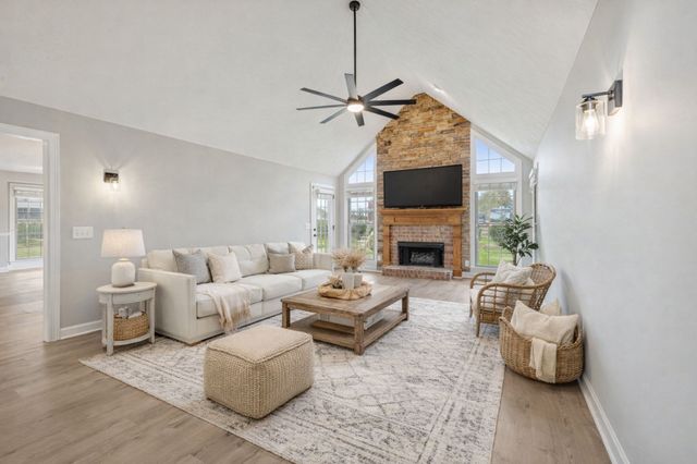 425 Tuckers Gap Rd, Lebanon, TN 37090