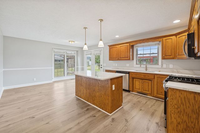 425 Tuckers Gap Rd, Lebanon, TN 37090