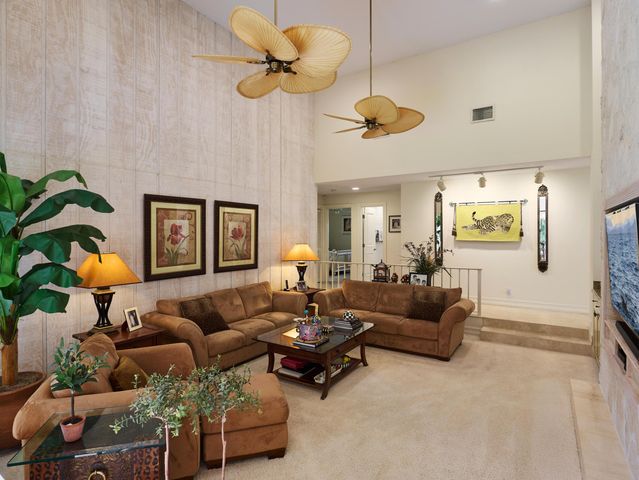 13588 Crosspointe Drive, Palm Beach Gardens, FL 33418