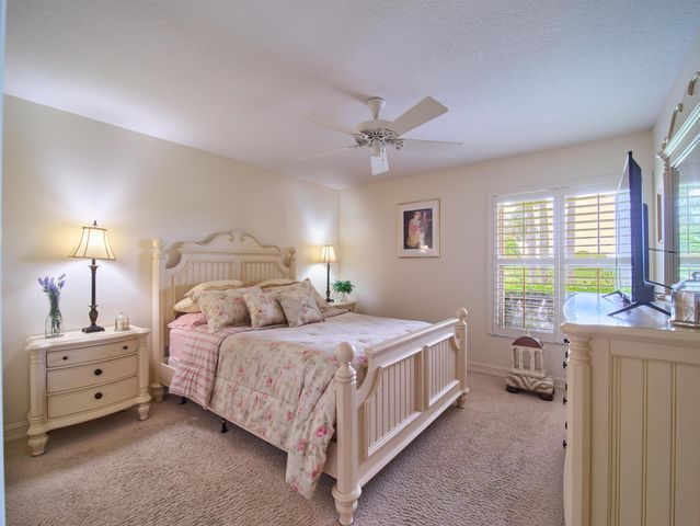 13588 Crosspointe Drive, Palm Beach Gardens, FL 33418