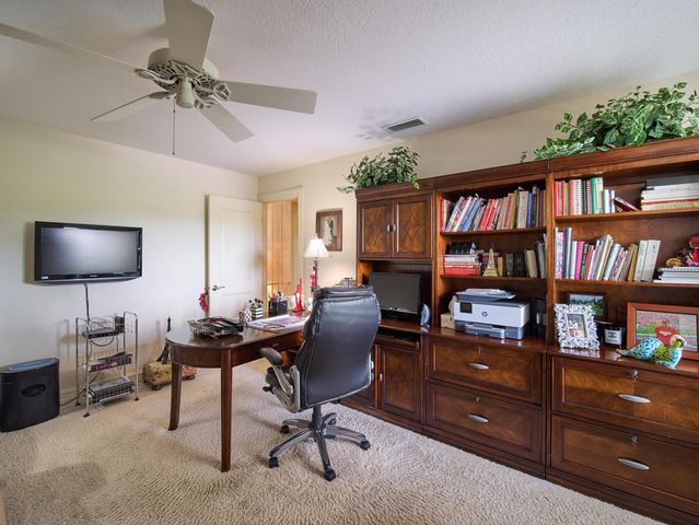 13588 Crosspointe Drive, Palm Beach Gardens, FL 33418