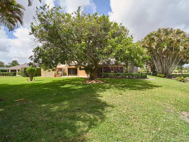 13588 Crosspointe Drive, Palm Beach Gardens, FL 33418