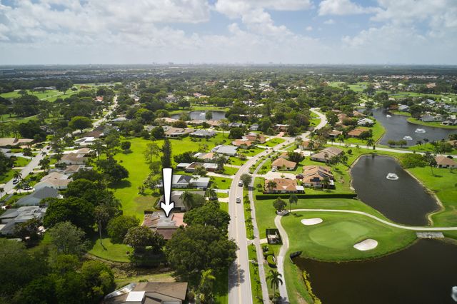 13588 Crosspointe Drive, Palm Beach Gardens, FL 33418