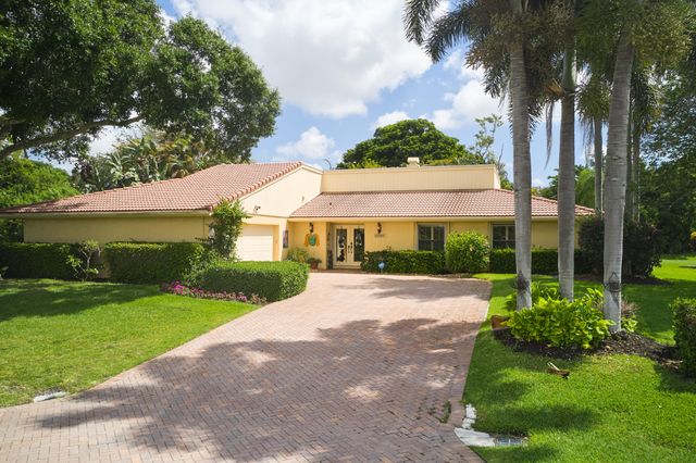 13588 Crosspointe Drive, Palm Beach Gardens, FL 33418