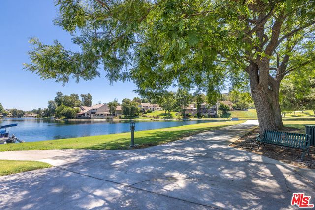 4622 Park Granada 80, Calabasas, CA 91302