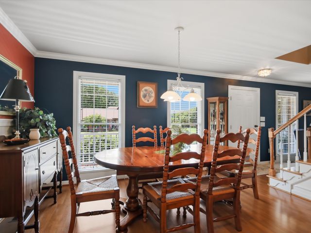 4 Derby Dr, Fayetteville, TN 37334