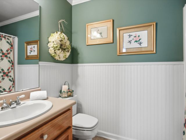 4 Derby Dr, Fayetteville, TN 37334