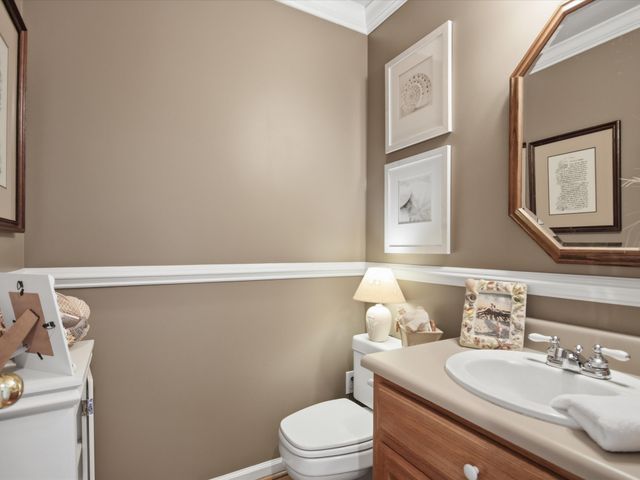 4 Derby Dr, Fayetteville, TN 37334