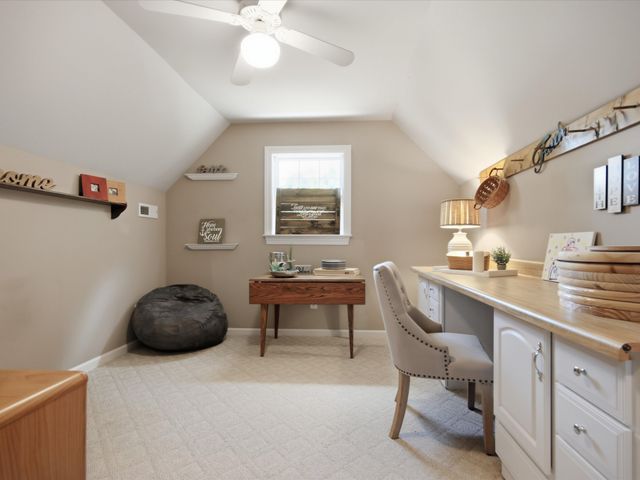 4 Derby Dr, Fayetteville, TN 37334