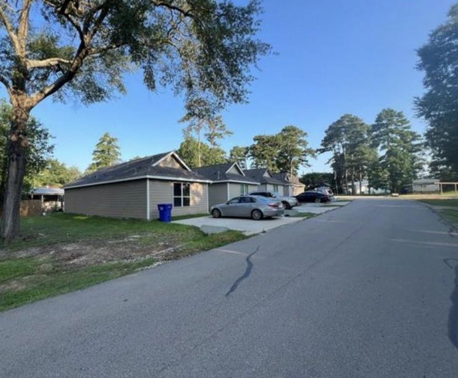 11765 White Cedar Street, Willis, TX 77318