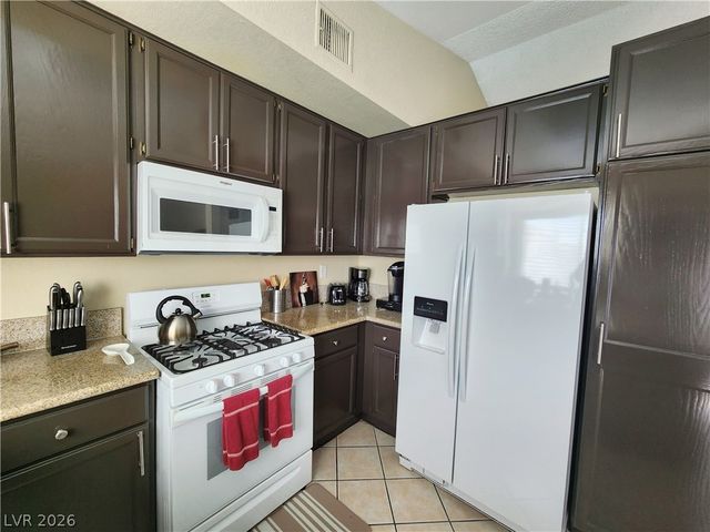 3332 Canyon Lake Drive, Las Vegas, NV 89117