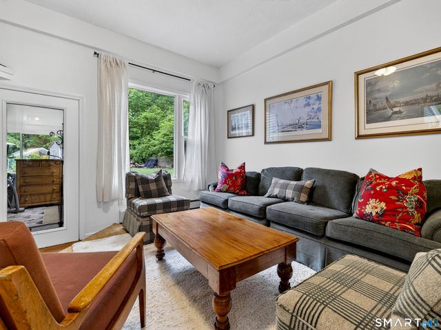 198 Grassy Hill Road, East Lyme, CT 06333