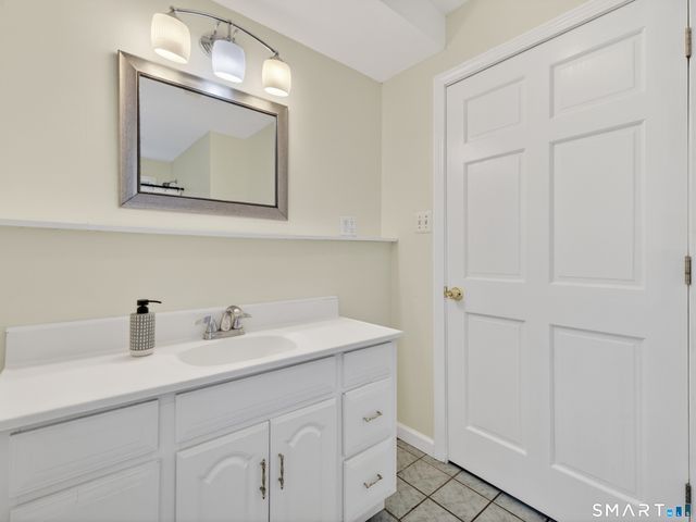 198 Grassy Hill Road, East Lyme, CT 06333
