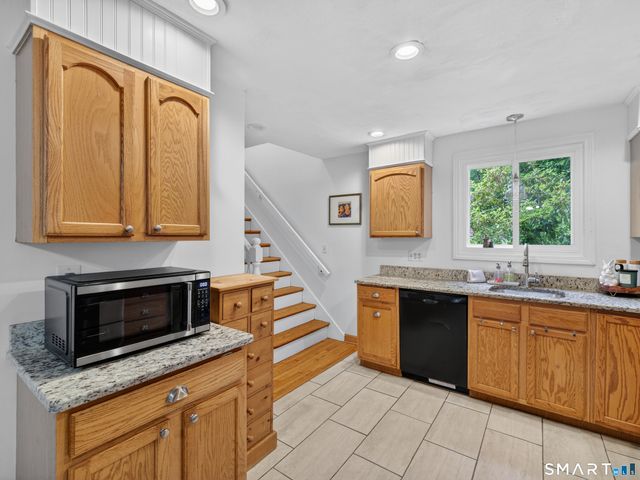 198 Grassy Hill Road, East Lyme, CT 06333