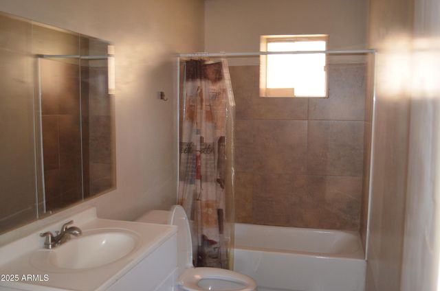 7249 N 50th Drive, Glendale, AZ 85301