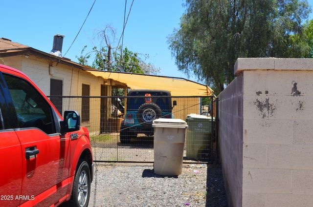 7249 N 50th Drive, Glendale, AZ 85301