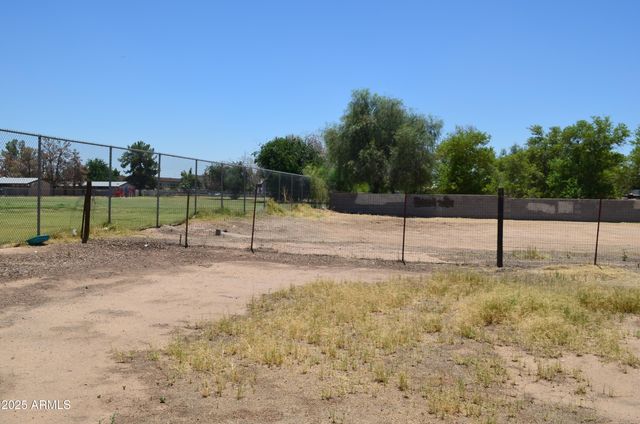 7249 N 50th Drive, Glendale, AZ 85301