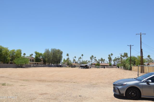 7249 N 50th Drive, Glendale, AZ 85301