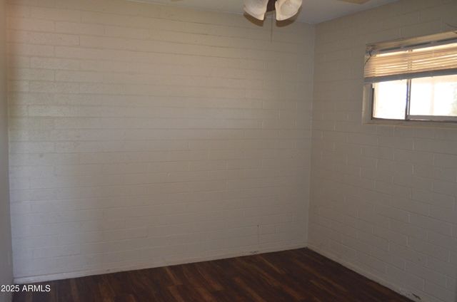 7249 N 50th Drive, Glendale, AZ 85301