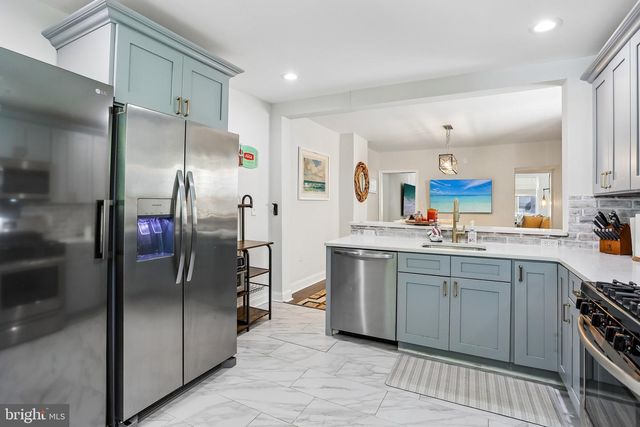 217 E ALLEN ST, Philadelphia, PA 19125