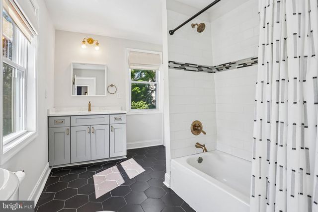 217 E ALLEN ST, Philadelphia, PA 19125