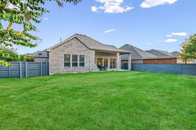829 Boardwalk Way, Little Elm, TX 76227